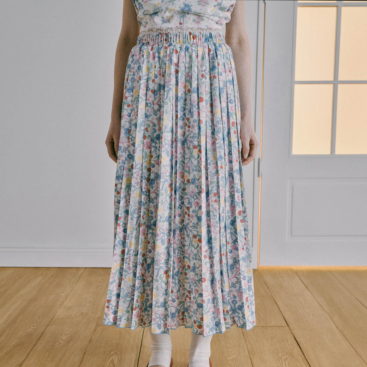 [รอบจัดส่ง 22-23กย] Endless Holiday Pleatful Skirt Garden Parade