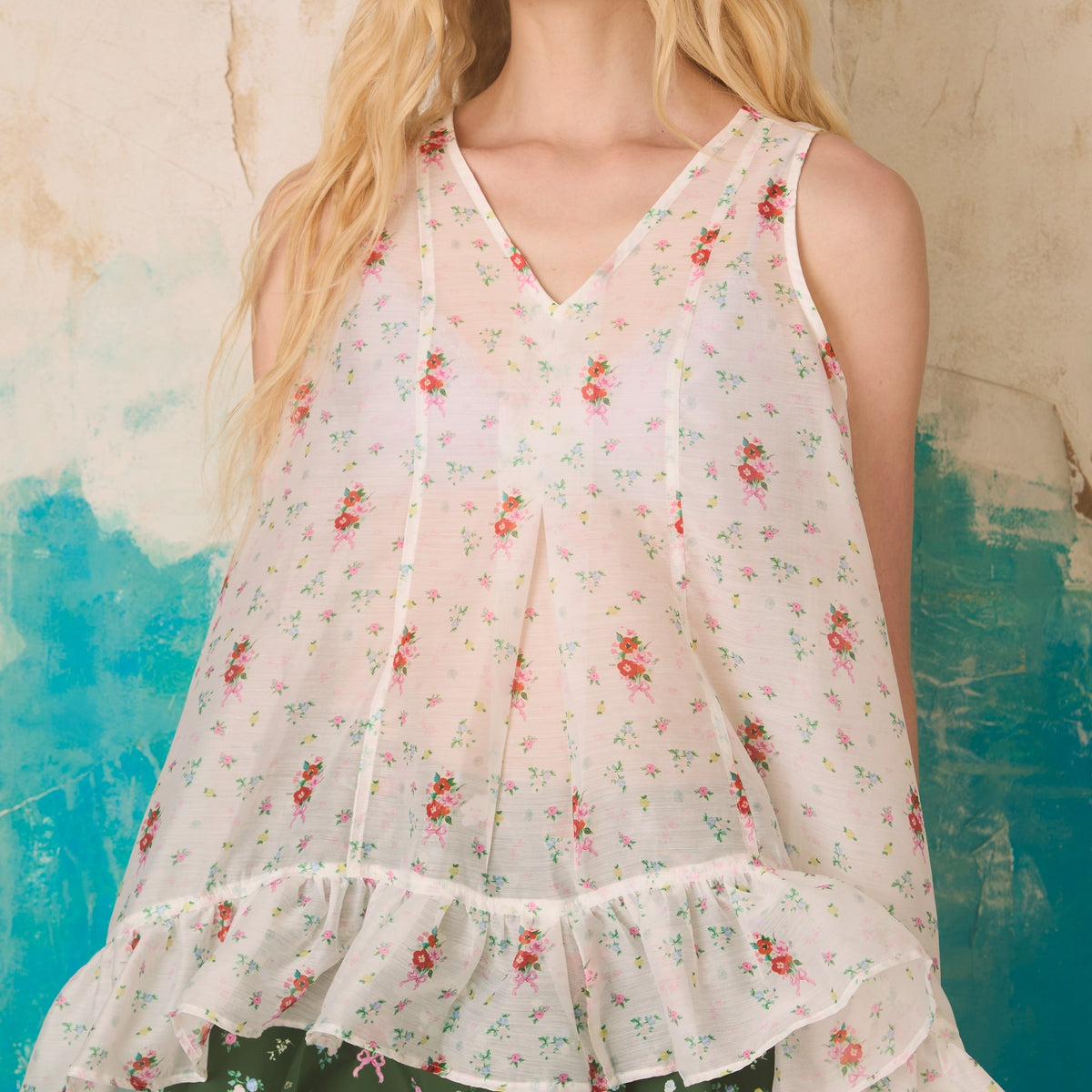 Endless Holiday Fairy Top Porcelain Wallflower