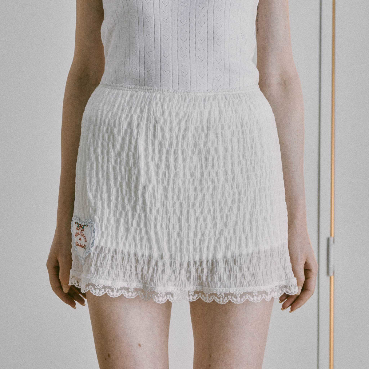 [รอบจัดส่ง 28-30 กย] Endless Holiday Amour Skort Tiny Ivory Wings