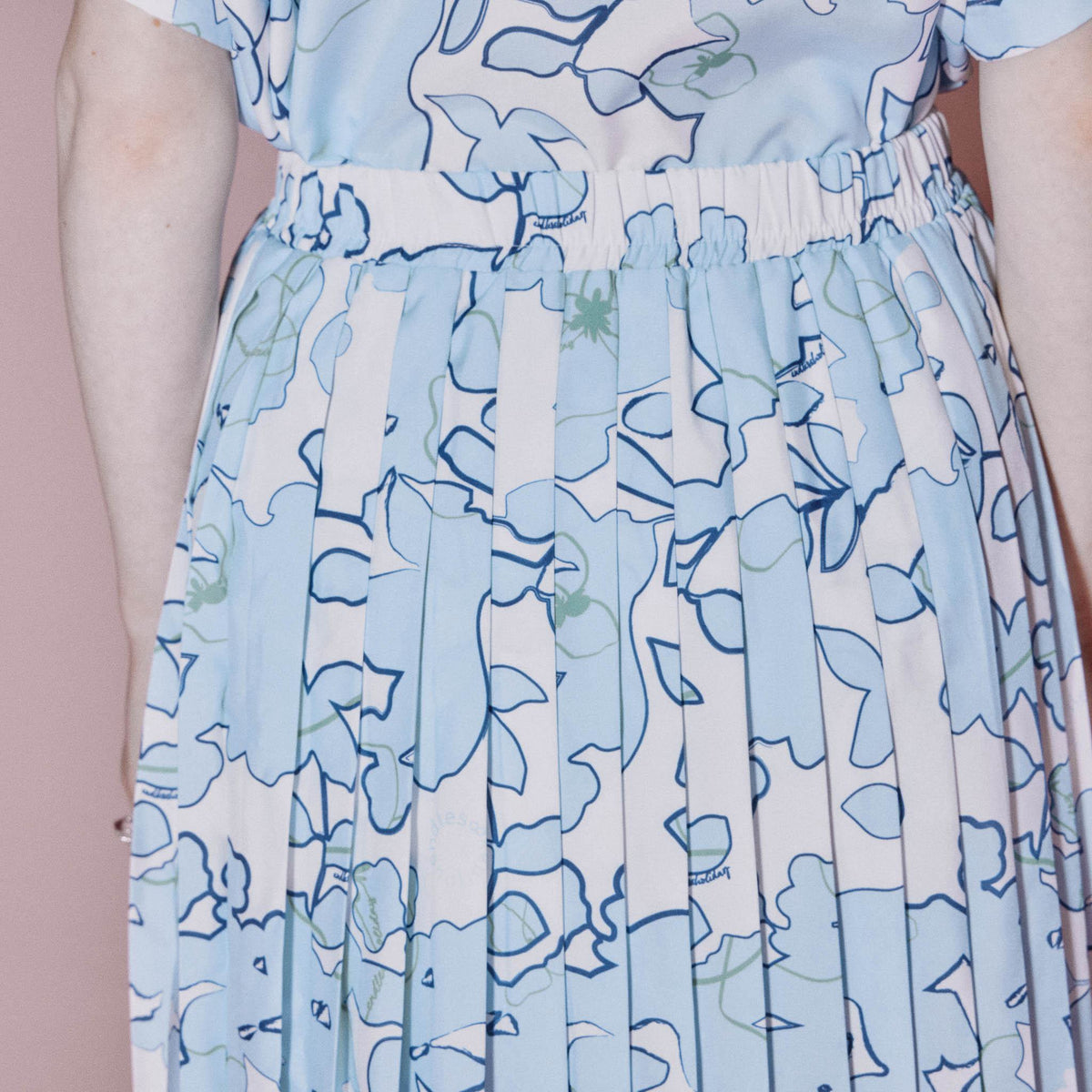 Endless Holiday Sweet Tokyo Summer Shirt & Pleatful Skirt Set Sparkilng Sky