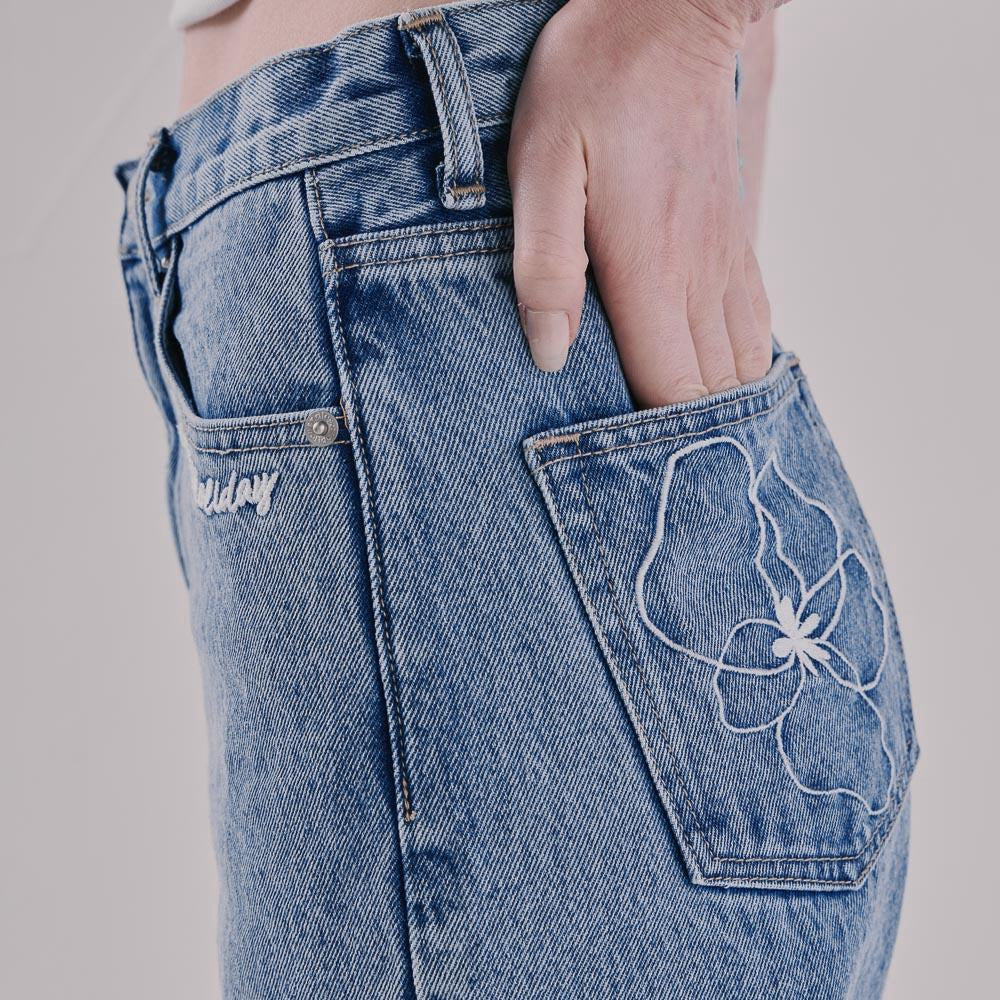 [เริ่มจัดส่ง 10-13 ตค] Endless Holiday Secret Jean Blue Bleeze